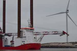 Jackuppen operationel efter kun et døgn i Hvide Sande.  Foto: Wind Server DDB i Hvide Sande Havn