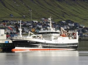 Det samme gjorde »Norðingur«, der i sidste uge landede 100 tons mindre, nemlig 2.500 tons blåhvilling, som de også havde fisket ud for Færøerne.
