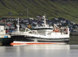 Færøerne: Fiskeindustrien Faroe Pelagic og Pelagos modtager fortsat sild. foto: Norðingur Kiran J