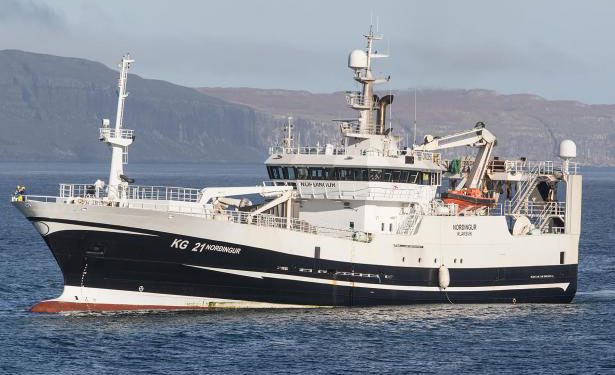 Trawleren Norðingur landede i sidste uge en last på 1.900 tons blåhvilling til Havsbrún. foto: Sverri Egholm