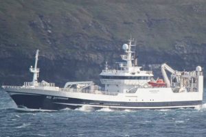 I Fuglefjord landede Norðingur i sidste uge en last på 1.600 tons blåhvilling til Havsbrún. foto: Kiran J