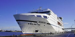 Færgen »Norröna« vender hjem til Hirtshals efter større modernisering