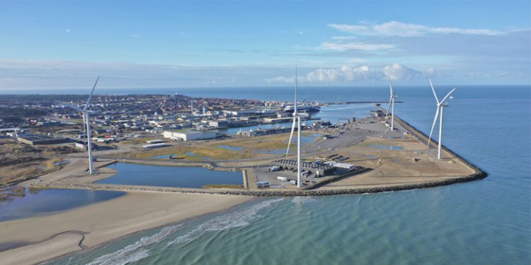 Danmarks første produktionsanlæg til flydende natur- og biogas skal bygges på Hirtshals Havn. Danmarks første produktionsanlæg til flydende natur- og biogas skal bygges på Hirtshals Havn.