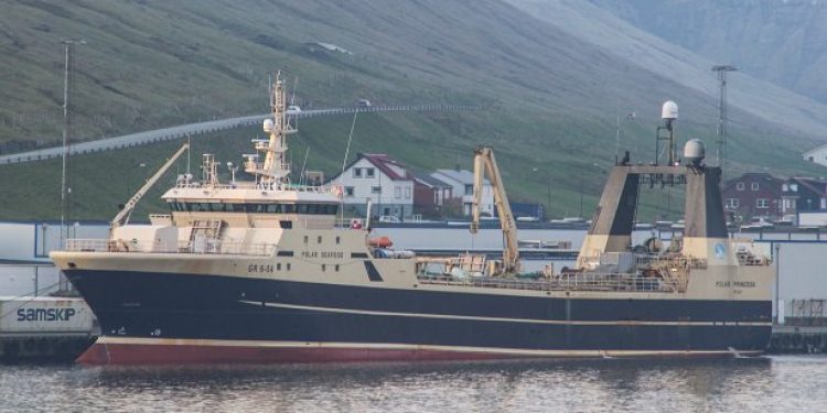 I Kollefjord kunne den grønlandske trawler Polar Princess lande 200 tons torsk. foto: Kiran J