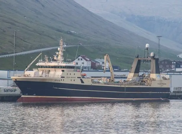 Read more about the article Færøerne: Store og små fartøjer lander torsk på Færøerne