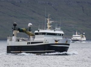 I Klaksvík landede partrawlerne Polarhav og Stjørnan 150 tons, hvoraf det meste var sej. foto: Kiran j