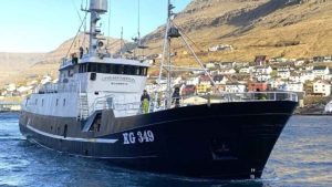 Efter fem måneders værftsophold er det færøske fryselinefartøj »Polarstjørnan« nu tilbage i aktion og har netop afsluttet sin første fisketur til Flemish Cap med stor succes. foto: sm fiskur.fo