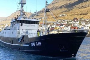 Efter fem måneders værftsophold er det færøske fryselinefartøj »Polarstjørnan« nu tilbage i aktion og har netop afsluttet sin første fisketur til Flemish Cap med stor succes. foto: sm fiskur.fo