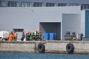 Beredskabstyrelsen var mødt talstærkt op på havnen i Thyborøn under dagens aktion. Foto RCS
