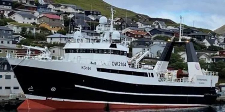 Færøerne: Fuld last af fileter landet efter et fiskeri i Barentshavet foto: Fiskur.fo
