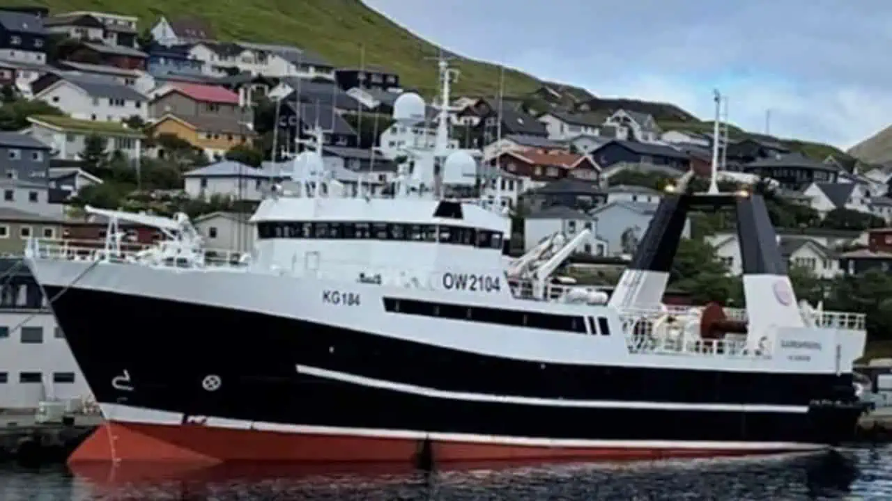 Read more about the article Færøerne: Fuld last af fileter landet efter et fiskeri i Barentshavet