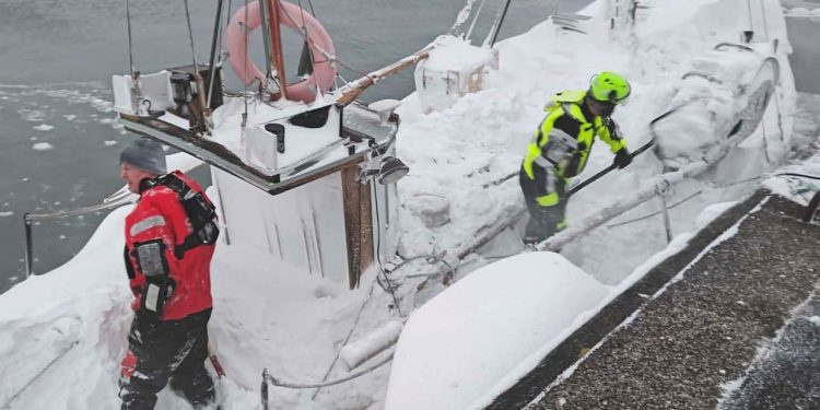 Snevejrets kræfter tog Hanstholm på sengen. Foto : Hanstholm Redningsstation