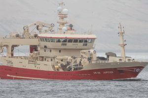 I Fuglefjord landede trawleren Jupiter i sidste uge 1.030 tons sild, som de har fisket ud for Island. foto: Kiran J