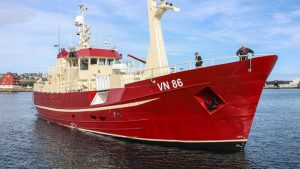 Garnskibet Túgvusteinur landede ligeledes i sidste uge en last på 15 tons, hvoraf det meste var havtaske.  foto: Krain J 