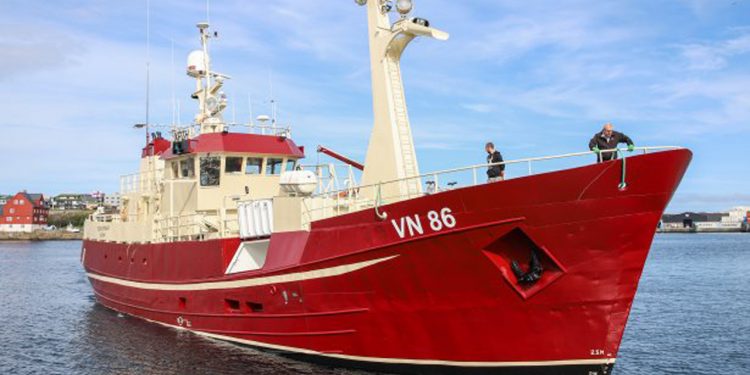 Færøerne: Garnfiskerne lander hellefisk og havtaske foto: Tugvursteinur Fiskur.fo