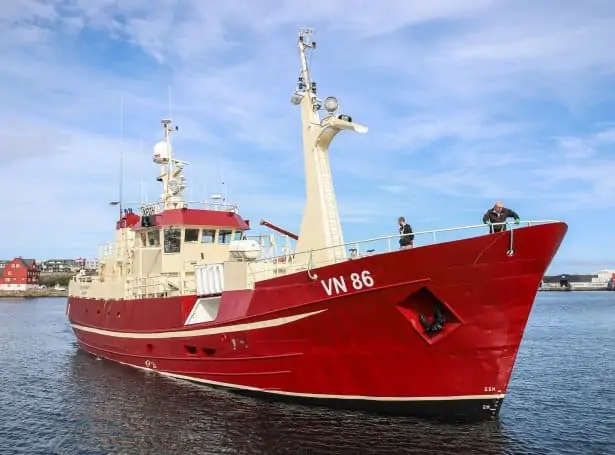 I Tórshavn landede en anden færøsk garnbåd Túgvusteinur en last på 6,8 tons fisk. foto: Kiran J 
